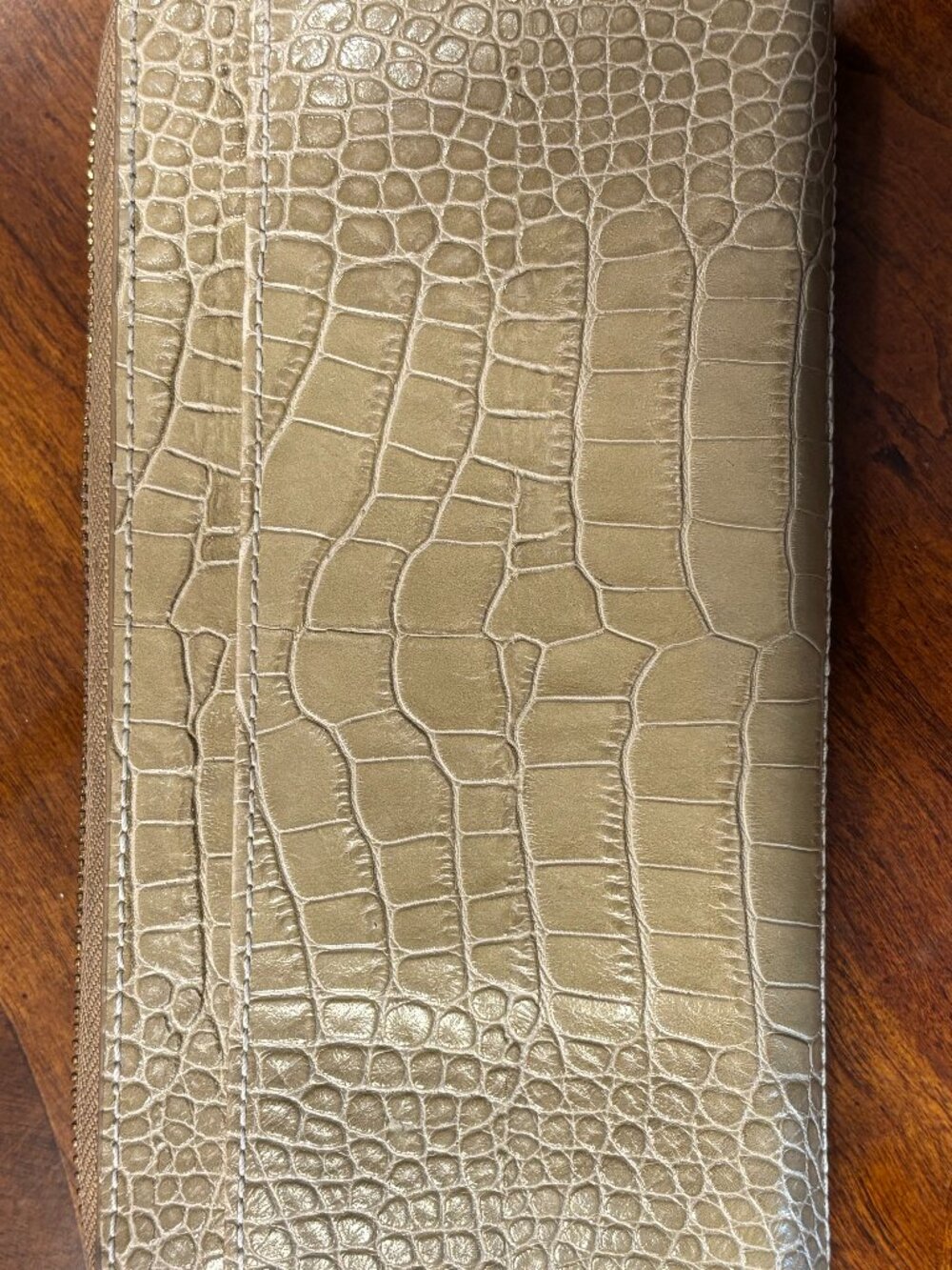 TUSCANIA Italy Leather Zip Around Continental Long Wallet Croc Embossed beige